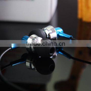 Hot selling super bass metal earphone , wired sport earphone