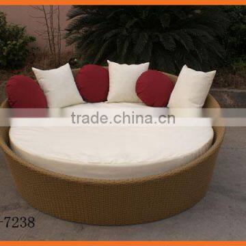 Round Wicker Daybed Without Canopy 10cm Thickness For The Cushion