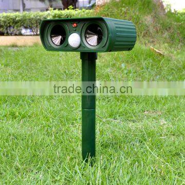 Infrared Ray Powerful Ultrasonic Dog Cat Electronic Animal Dog Repeller photo-2