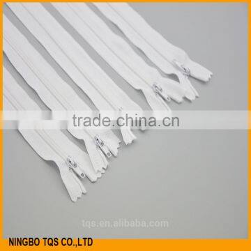 High Quality No.#3 20 cm Auto Lock Close End White Nylon Zipper photo-5