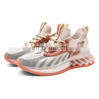 Factory Outlet 2022 Christmas Men's Running Fashion Blade Flying Knitting Damping Breathable Customized Walking Casual Sneakers