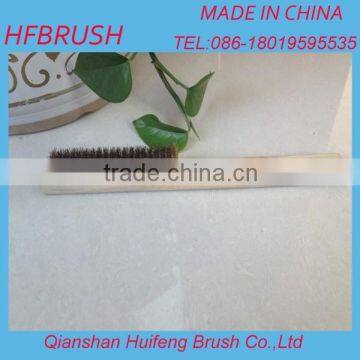 Brass wire handle brush