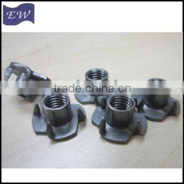 four claw nut m12 (DIN1624)