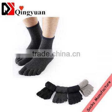 Wholesale Black five fingers men ankle socks