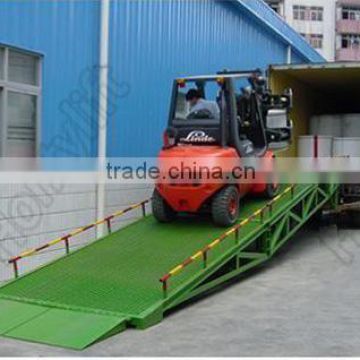 CE-approved forklift loading ramp