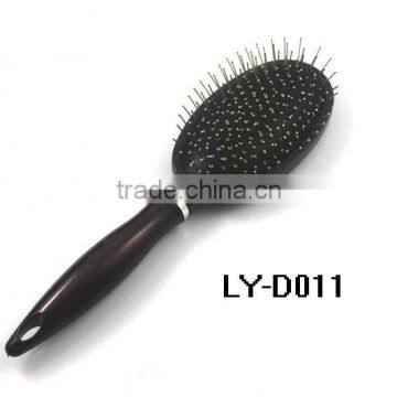 Professional plastic hair brush with nylon bristle wholesale in China