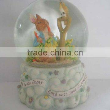 2015 High quality resin customized snow globes