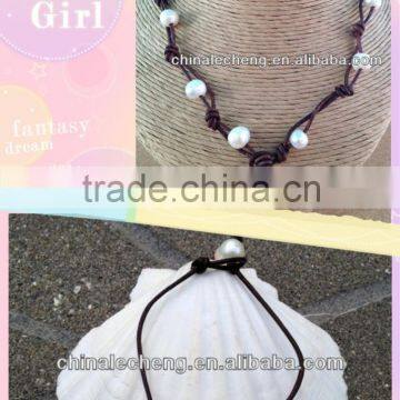 2015 Latest Design Beautiful Elegant Wom Jewelry Set Pearl an Necklace&Bracelet with Genuine Leather Cord