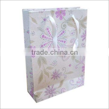 Attractive flower gift paper bag