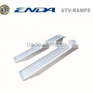 Heavy duty truck ramp