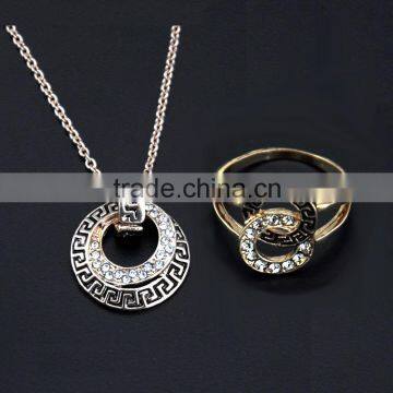 Vintage Design Circle Open Style Crystal Pendant Necklace Ring Jewelry Sets