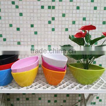 2016 new design colorized ship shape plastic decorative plastic plant pots