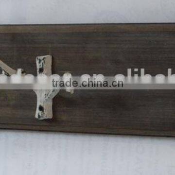 Antique Metal Hook With Wooden Frame for Wall Decoration photo-2