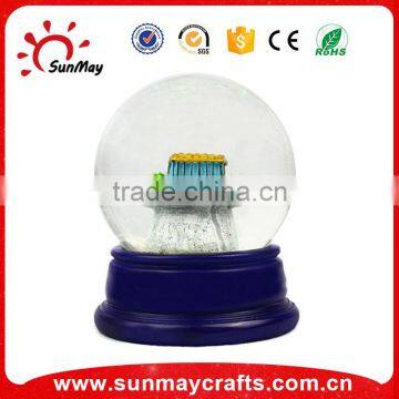 souvenir glass snow ball