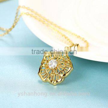 Fashion is Hollow-out Decorative Pattern Diamond Pendant Necklace photo-3