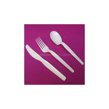 Disposable plastic tableware