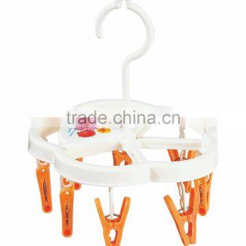 plastic clothes hanger with 8 clips