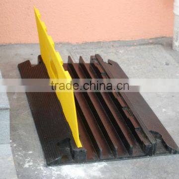 Rubber Duct Cable Protectors With Yellow Plastic Covers photo-6