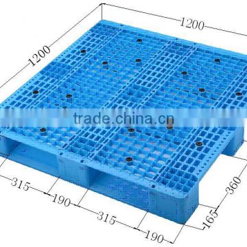 WDM-1212WCH10 - Plastic Shipping Pallet with 10 Iron Bars Inside