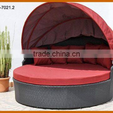 Customized Round Sunbed Rattan Daybed With Canopy Cover