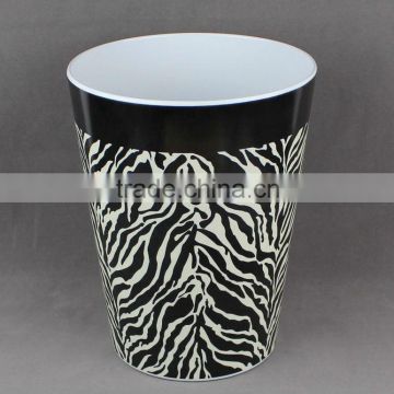 Household melamine/plastic dustbin