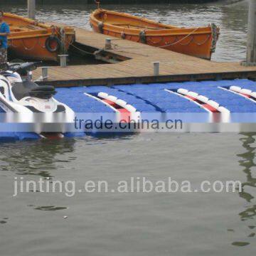 FLOATING DOCK/PLASTIC POTOON