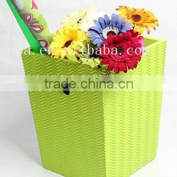 China Supplier Fancy Plastic Stationery Basket/Sundry Storage Basket