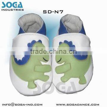 Soft sole leather baby shoes