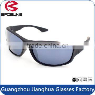 2016 Manufacturer Wholesale Fashion Black PC Frame Material Summer Style Designer Sunglasses