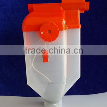 pig feeder dispenser 8L