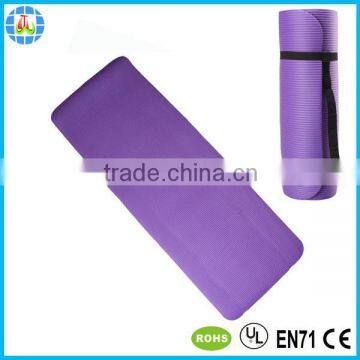 anti-slip 4mm purple eco yoga mat with shoulder strap