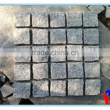 G654 small paver with meshed all sides natural