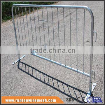 Hot dipped galvanized portable pedestrian metal traffic crowd control fence sidewalk barriers