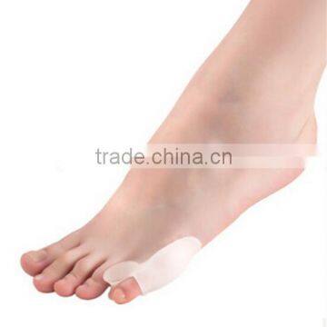 1Pair White Silicone Toe Bunion Orthotics Separators/toe protector foot protector