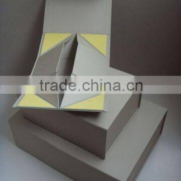 Top! Brown colour collapsible cardboard rigid storage box with sticker