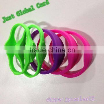 2015 Hot Selling RFID Silicone Wristband With Custom Chip