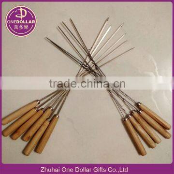 Wooden handle BBQ skewers