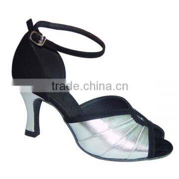 Ballroom latin dancing dresses 8 cm high heel shoes ladies dance shoes manufacturing 7807301