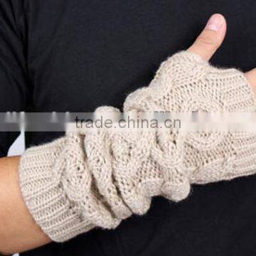 Fashionable long sleeve chunky cable pattern knit winter gloves