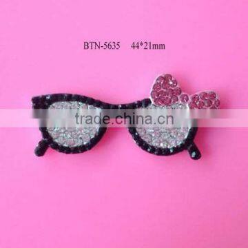 2015 Hot selling factory price new style 44*21mm glasses with bow rhinestone button fashionable decorations in stock (btn-5635)