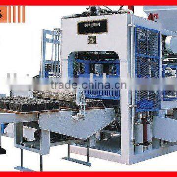 High-efficiency Soil Brick Making Machine (QT6-15)