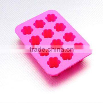 12-cup Flower-shaped Silicone Cake Mold photo-1