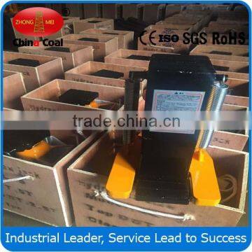 Claw type portable manual hydraulic toe jack, hydraulic claw jack