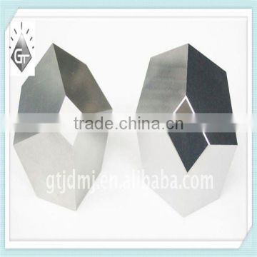 tungsten carbide anvil with multi-faceted angles for pressuring diamond