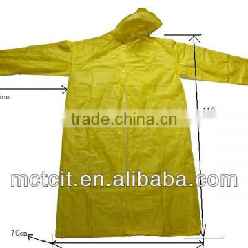 Disposable durable cpe yellow color buttons front rain coat