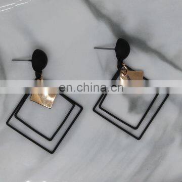 Простые новые ромбические серьги из многослойного сплава с геометрическим узором, маленькие стюды для женщин и девушек на вечеринку, модные украшения photo-4