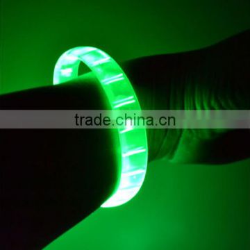 12 PC LED Flashing Light Up Green Bracelets Wristbands Glow Party Favors Toys