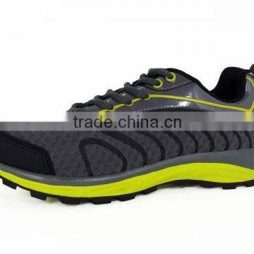 Breathable Lightweight Mesh Upper Outdoor Trail Running Shoe photo-2