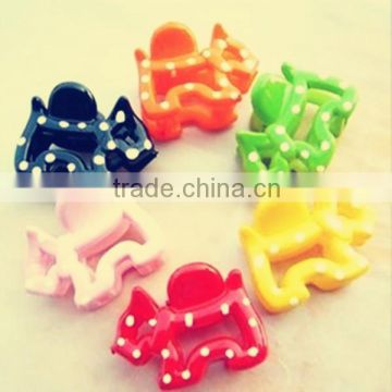 Beautiful new style fantastic decoration plastic hair clips plastic injestion mold