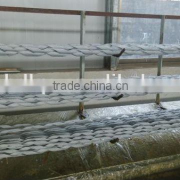 Tension clamp for overhead line fitting spiral rods for strain clamp